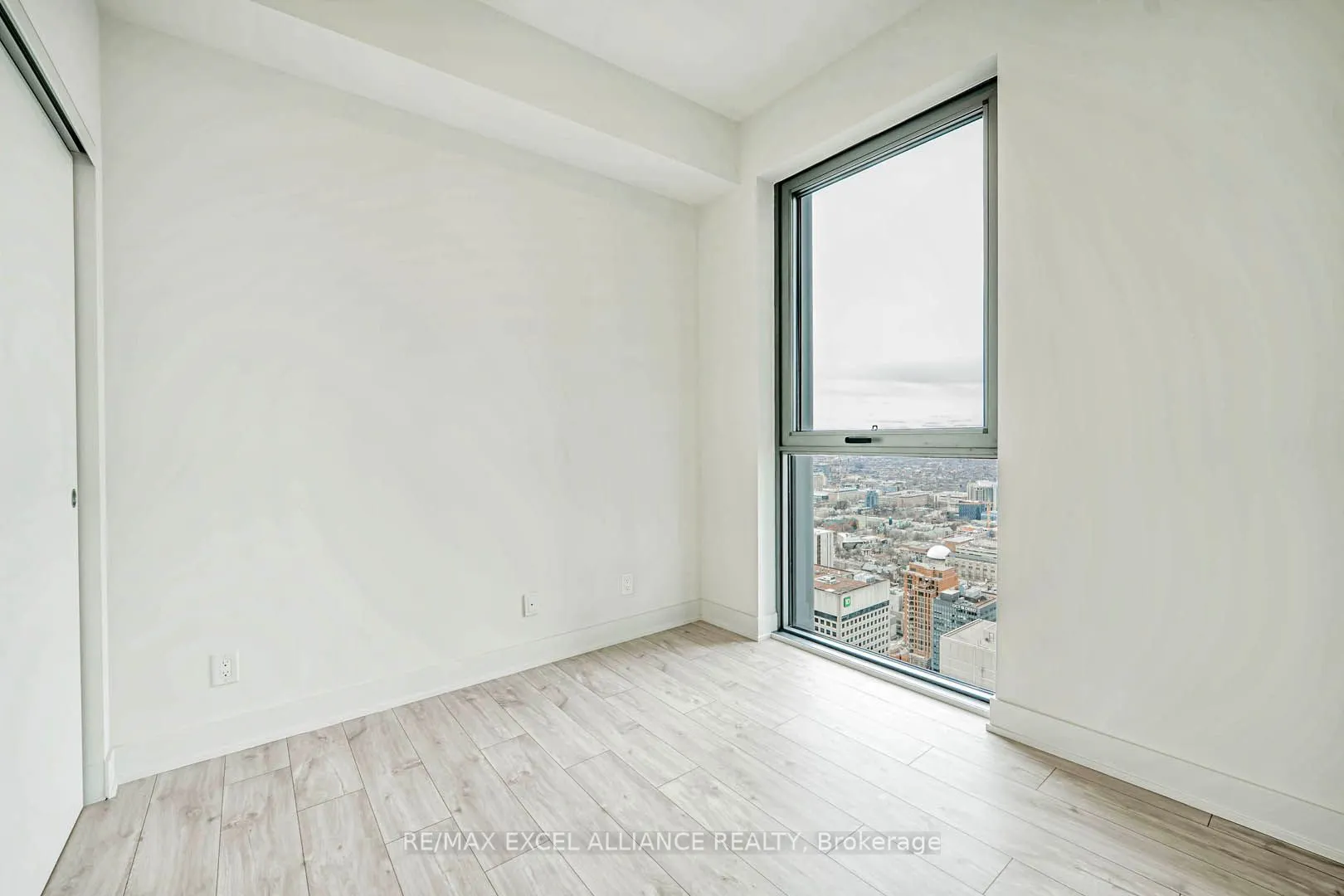 8 Cumberland Street, #4802