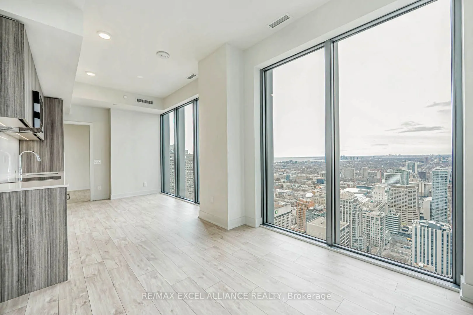 8 Cumberland Street, #4802