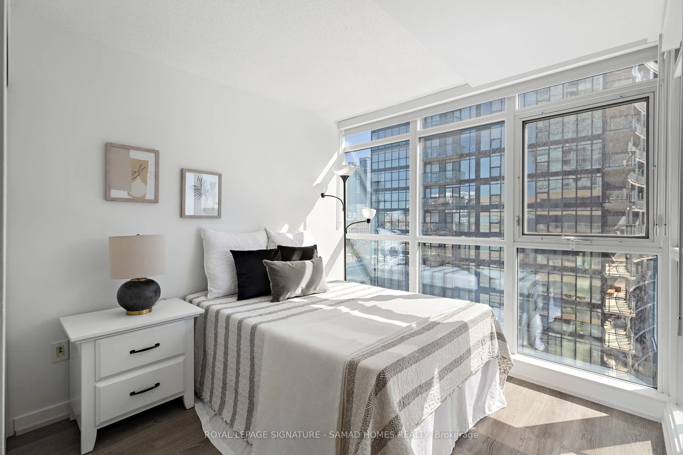 10 Capreol Court #952