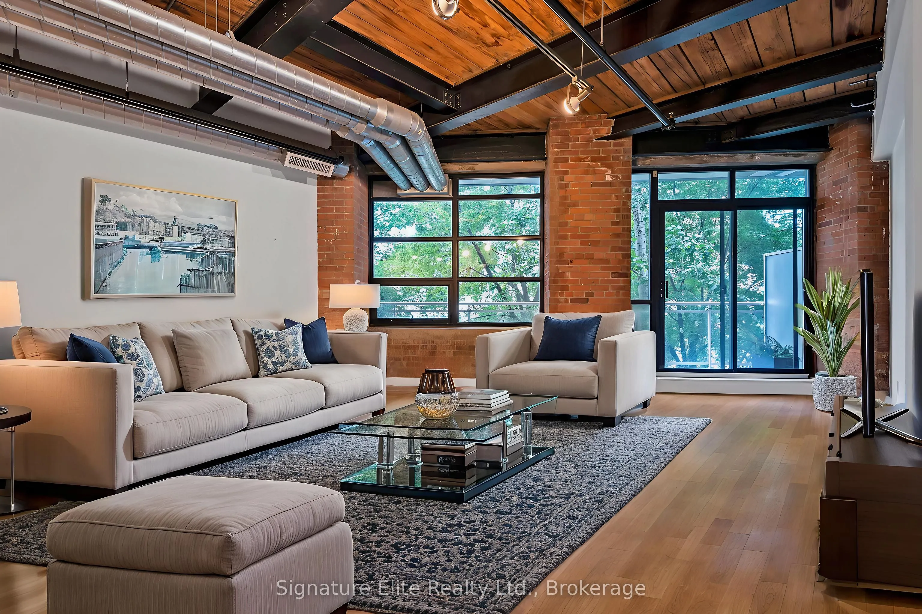 43 Hanna Avenue, #207