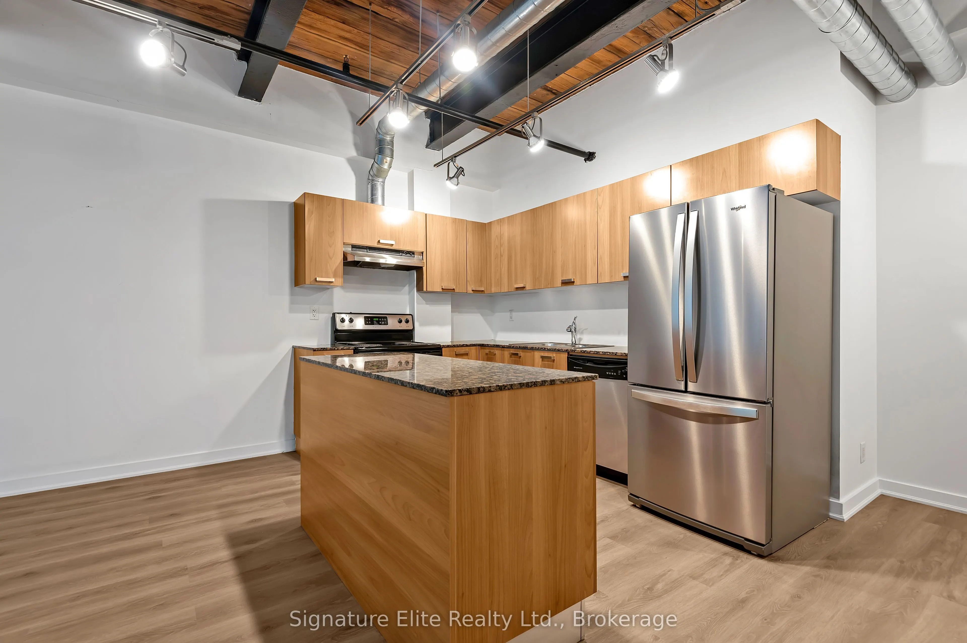 43 Hanna Avenue, #207