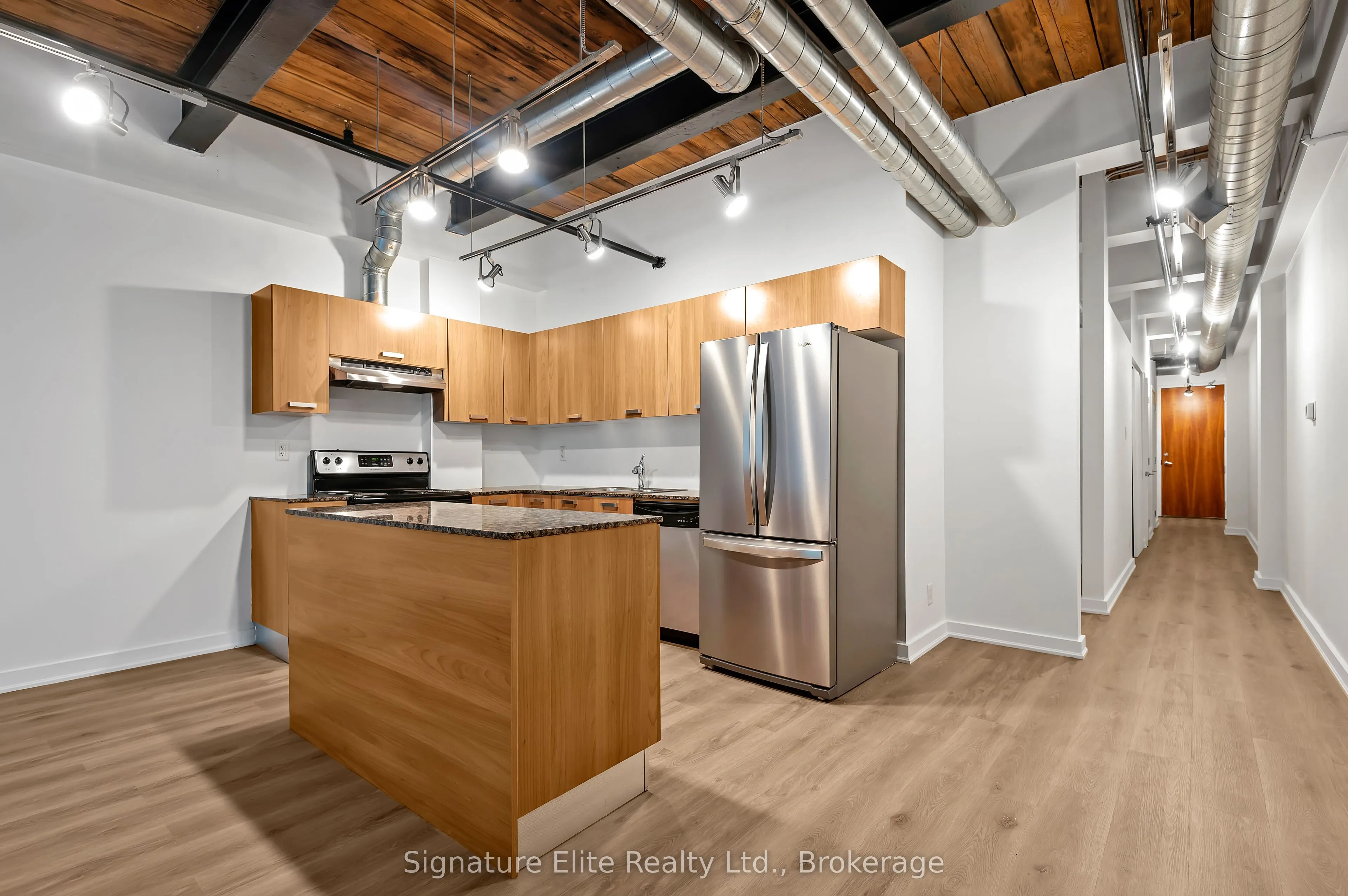 43 Hanna Avenue, #207