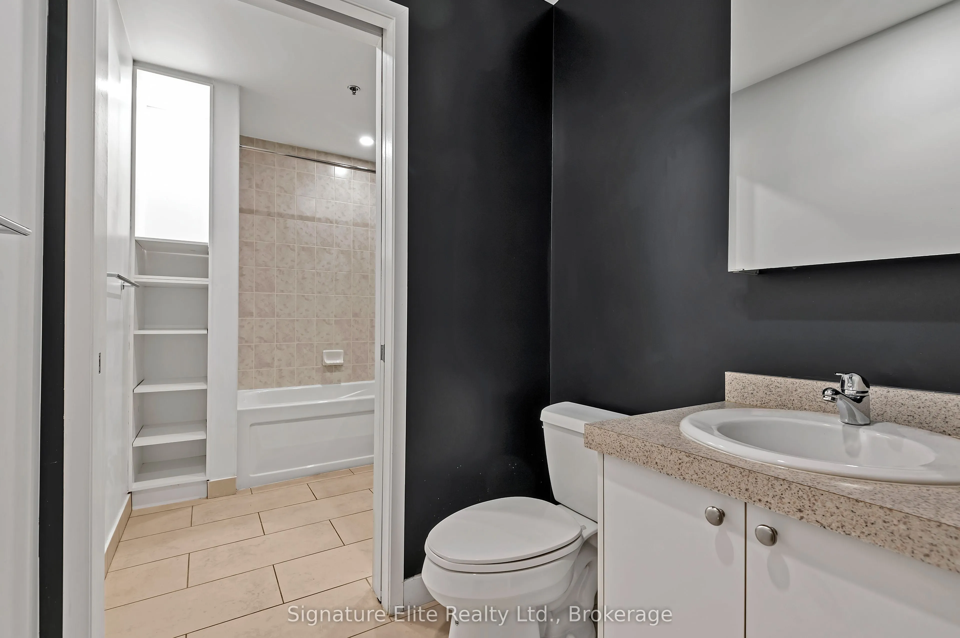 43 Hanna Avenue, #207