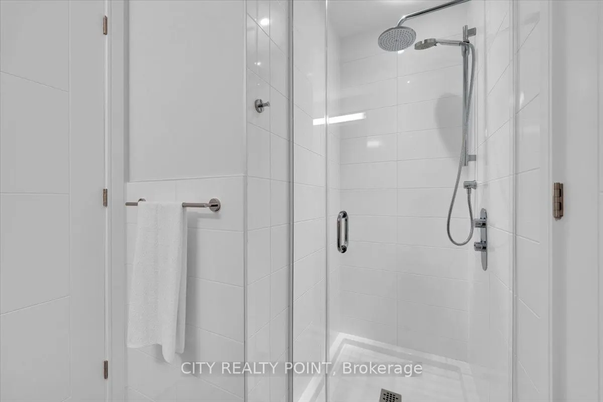 664 Spadina Avenue, #507