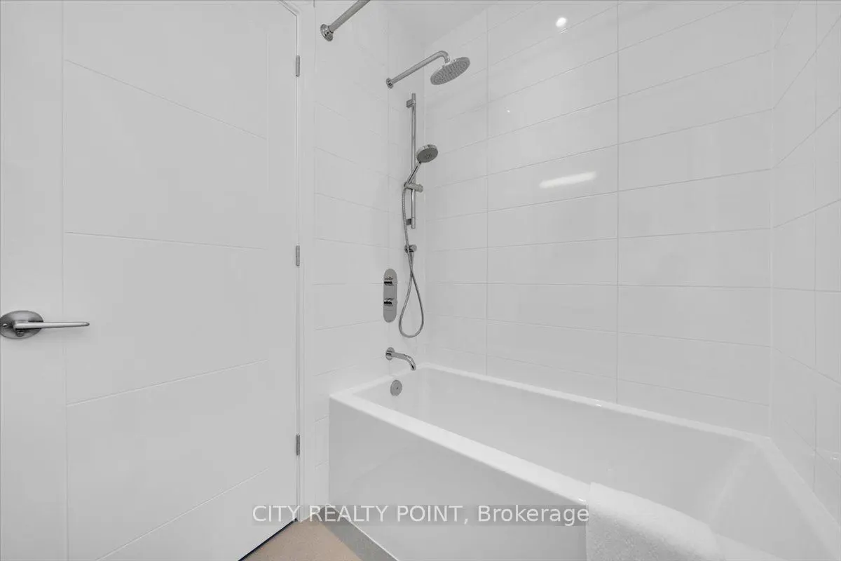 664 Spadina Avenue, #507
