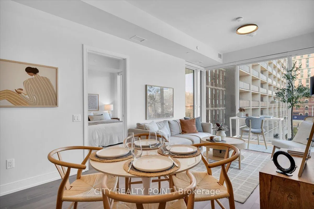 664 Spadina Avenue, #507