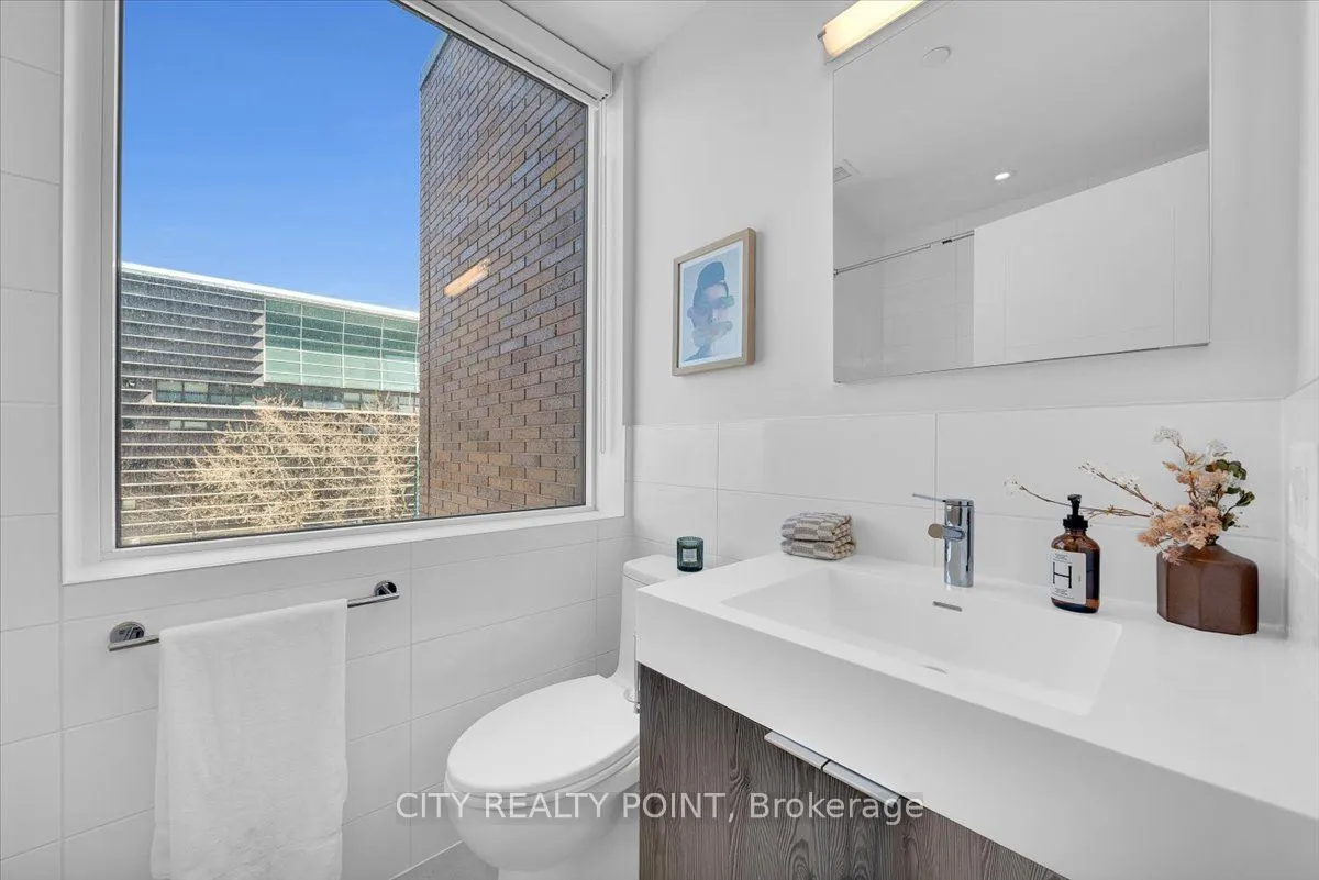 664 Spadina Avenue, #507
