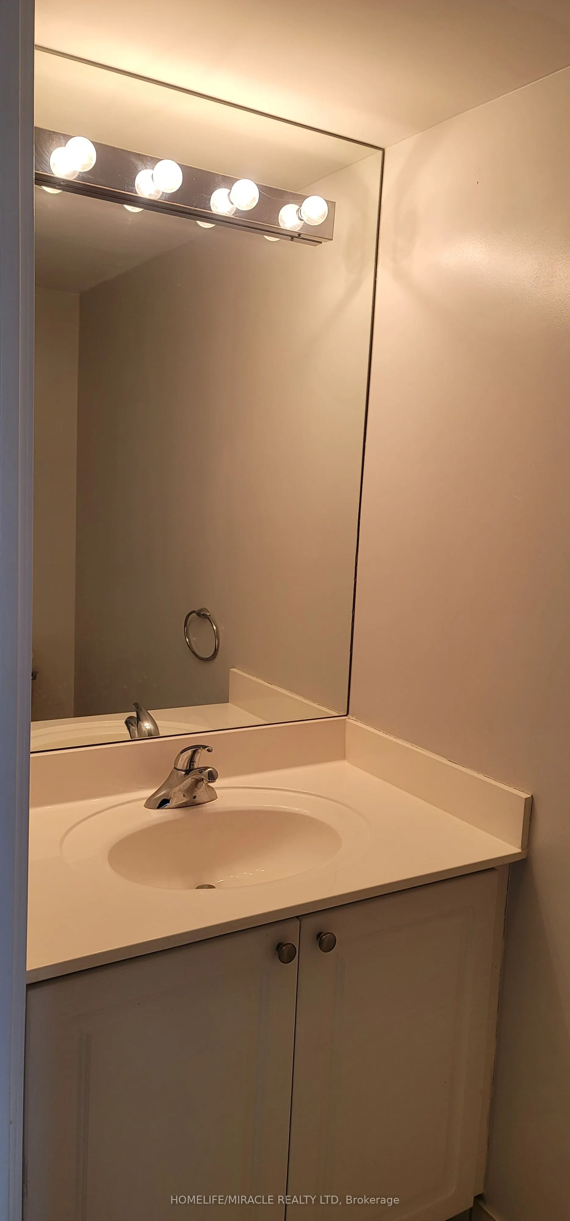 219 Fort York Boulevard, #2412