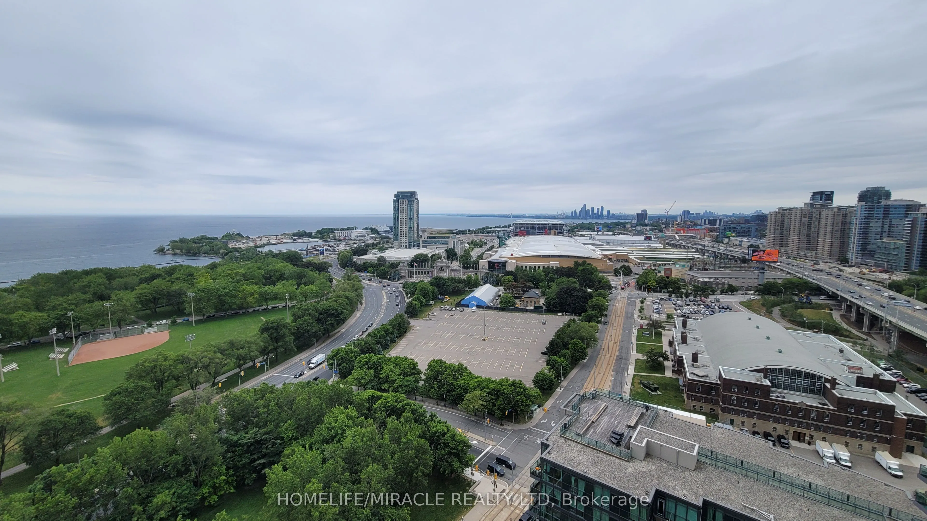 219 Fort York Boulevard, #2412