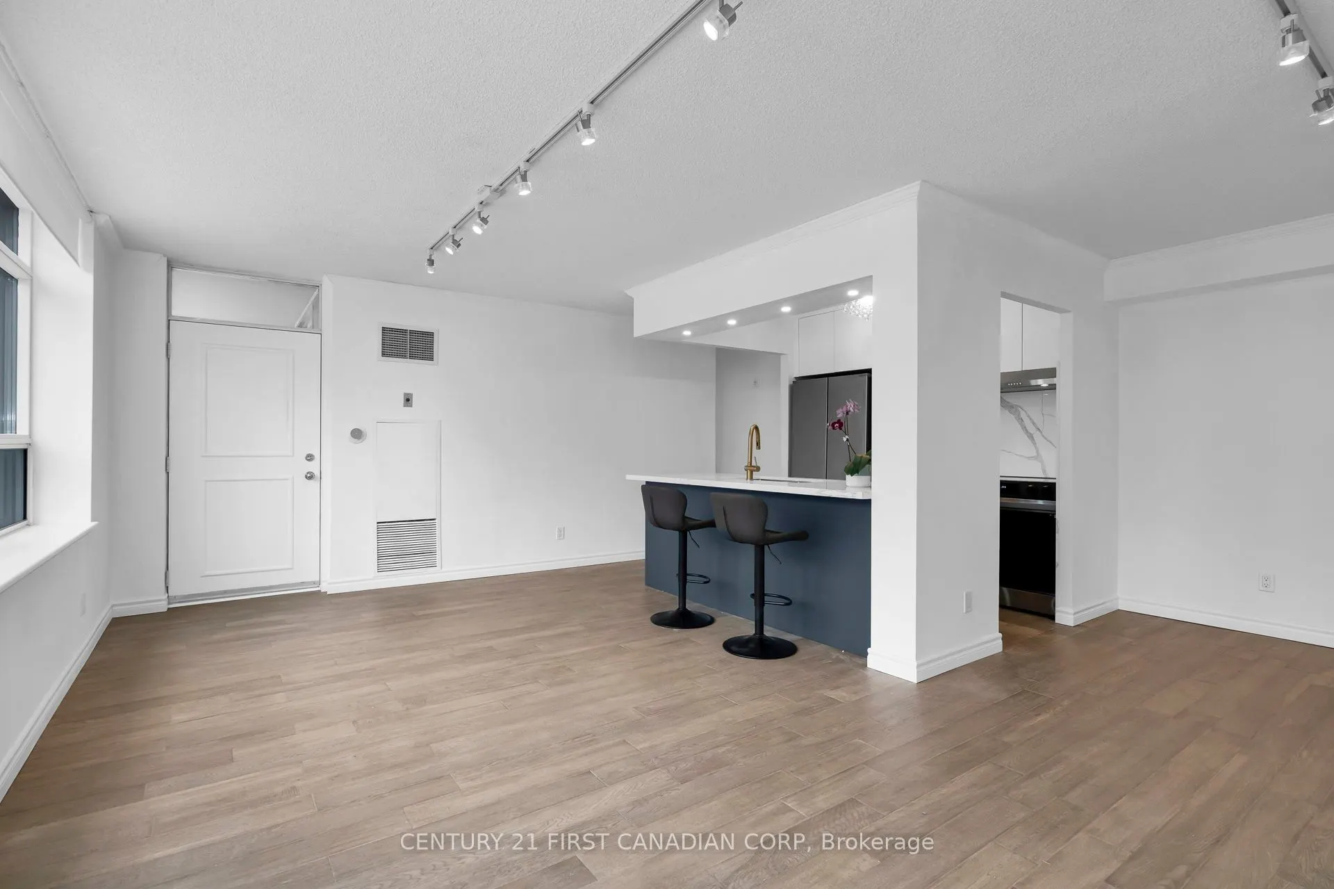 5 Rosehill Avenue N, #317