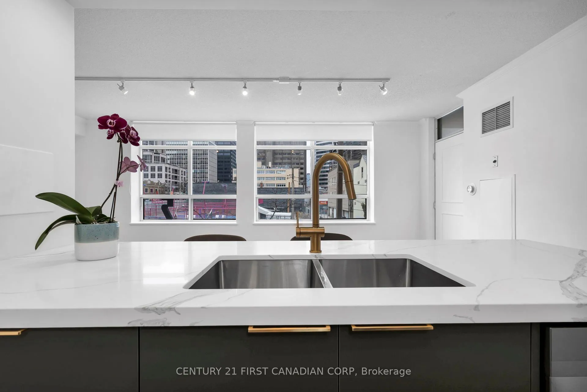5 Rosehill Avenue N, #317