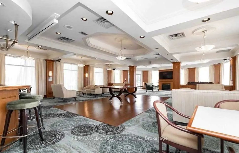 18 Concorde Place, #111