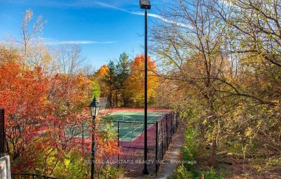 18 Concorde Place, #111