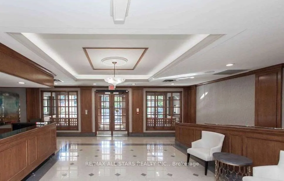 18 Concorde Place, #111