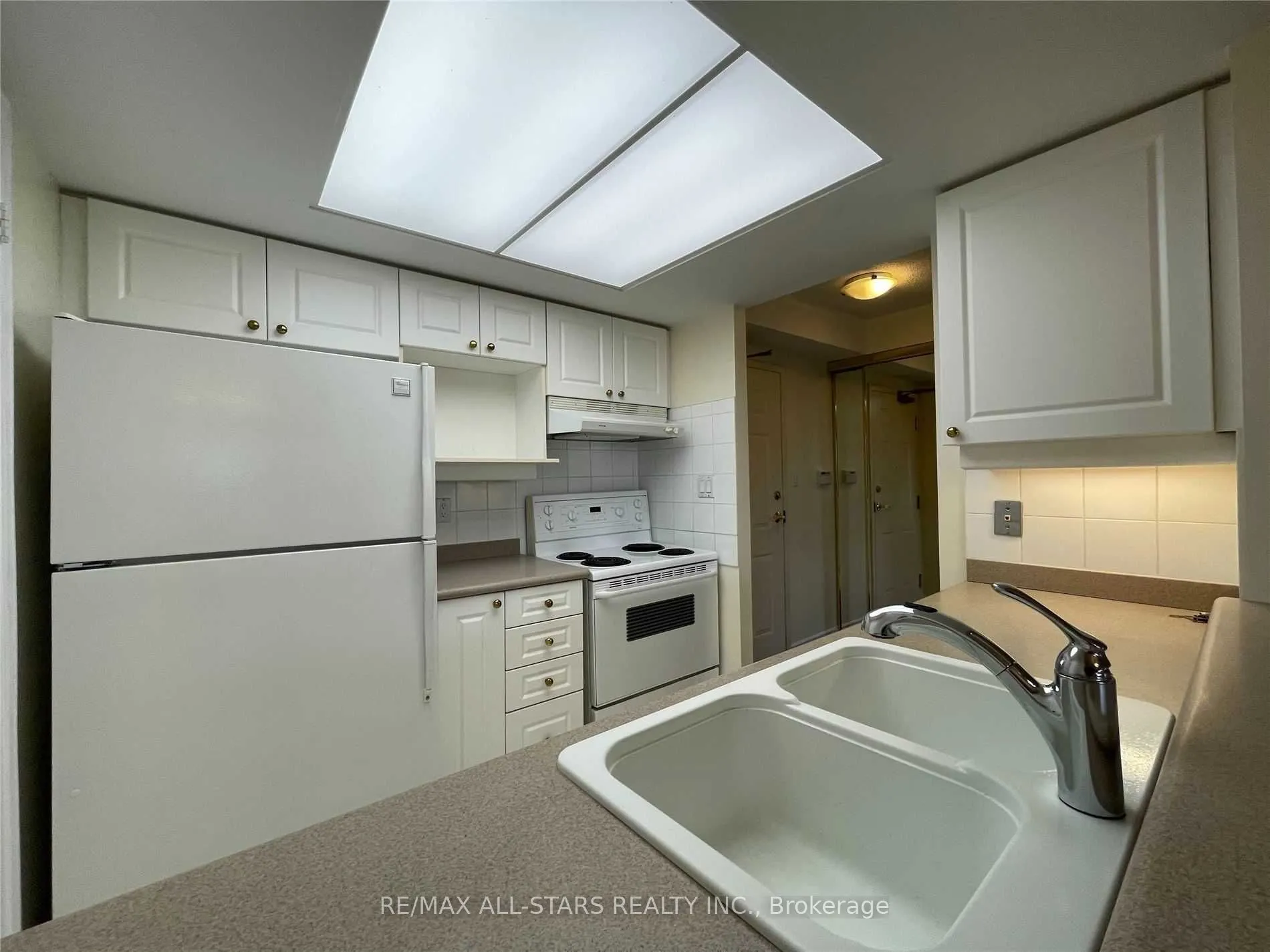 18 Concorde Place, #111