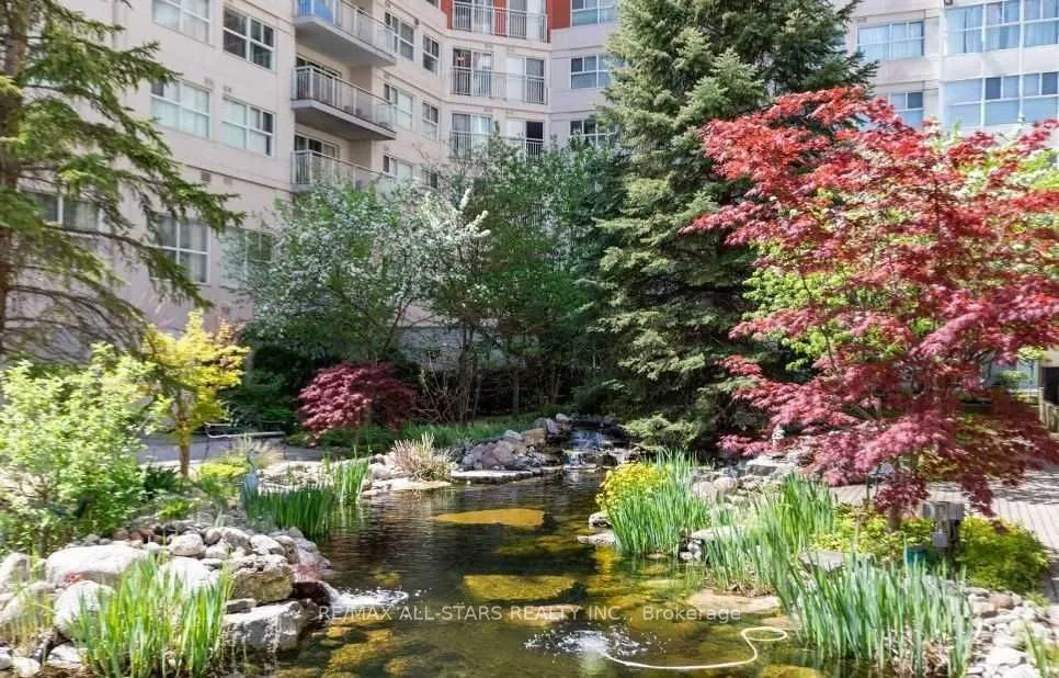 18 Concorde Place, #111