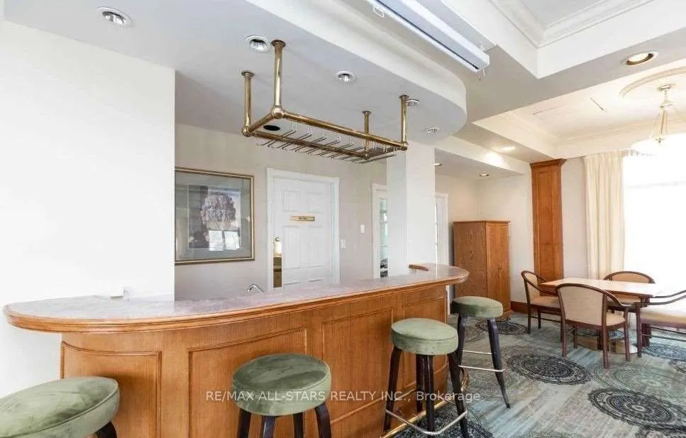 18 Concorde Place, #111