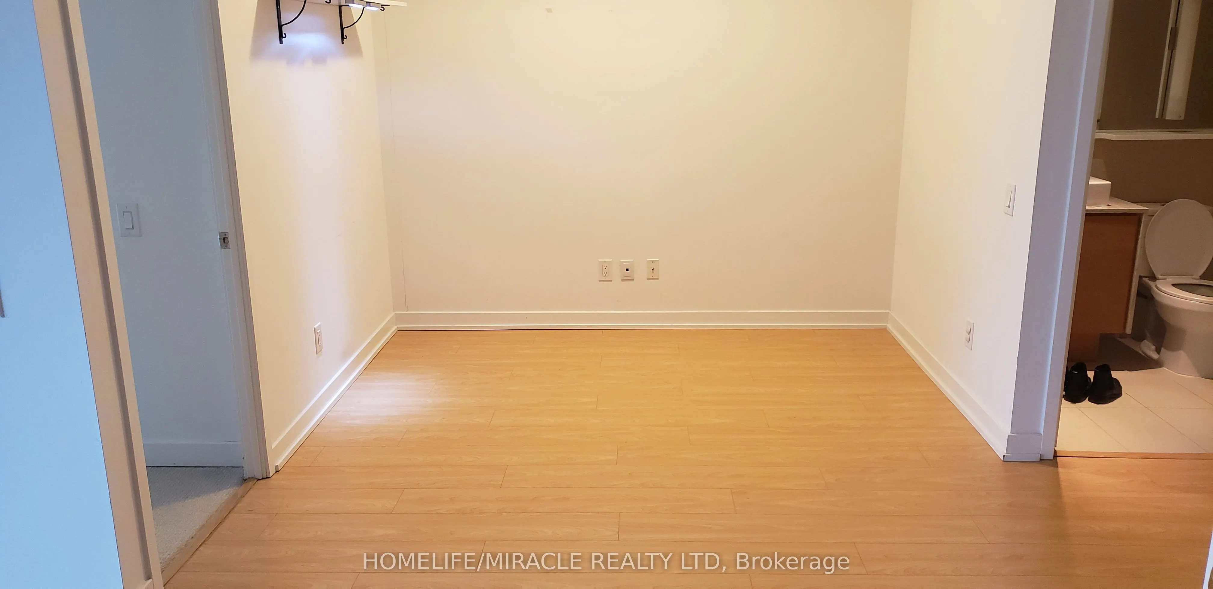 72 Esther Shiner Boulevard, #212