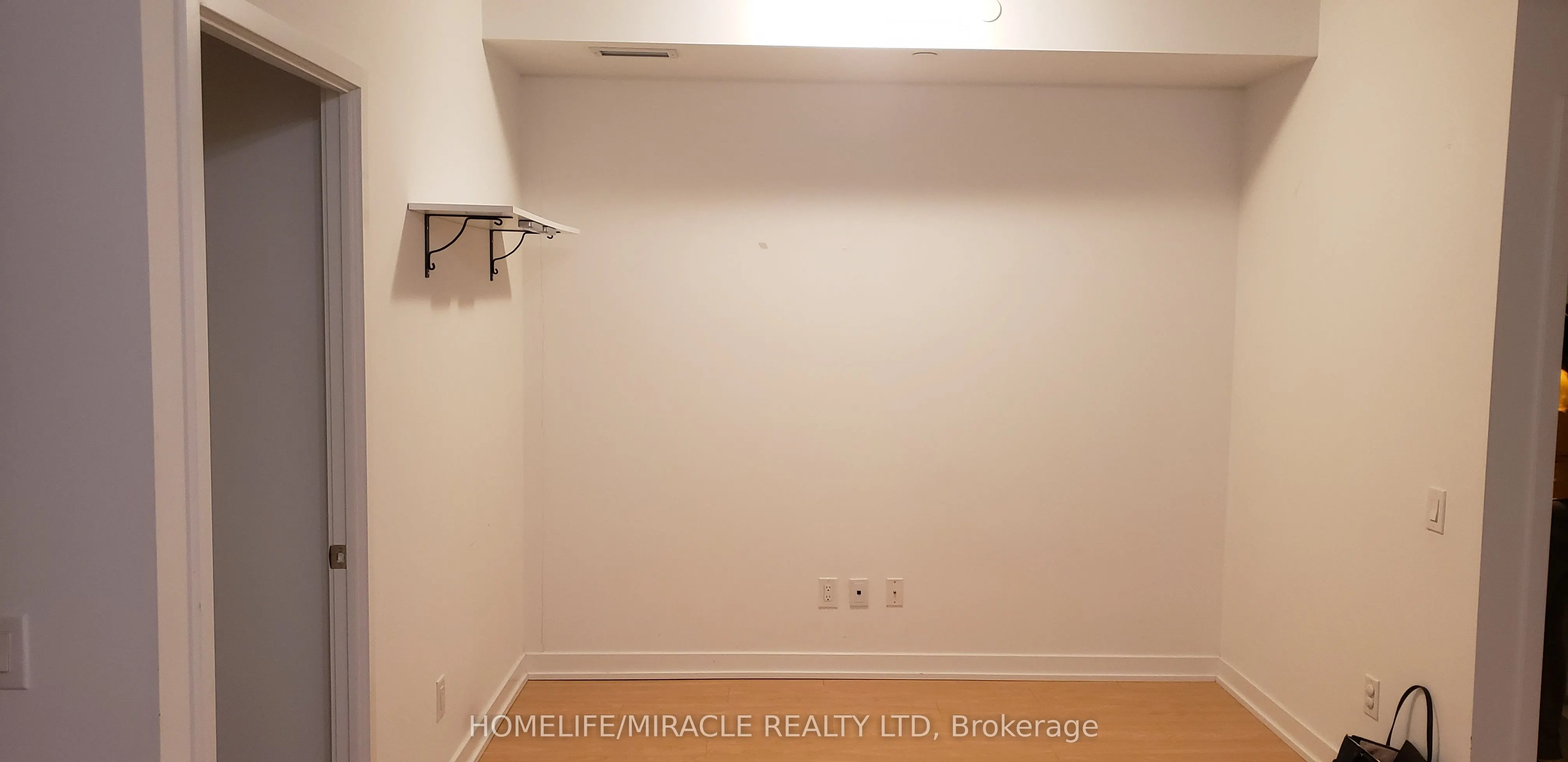 72 Esther Shiner Boulevard, #212