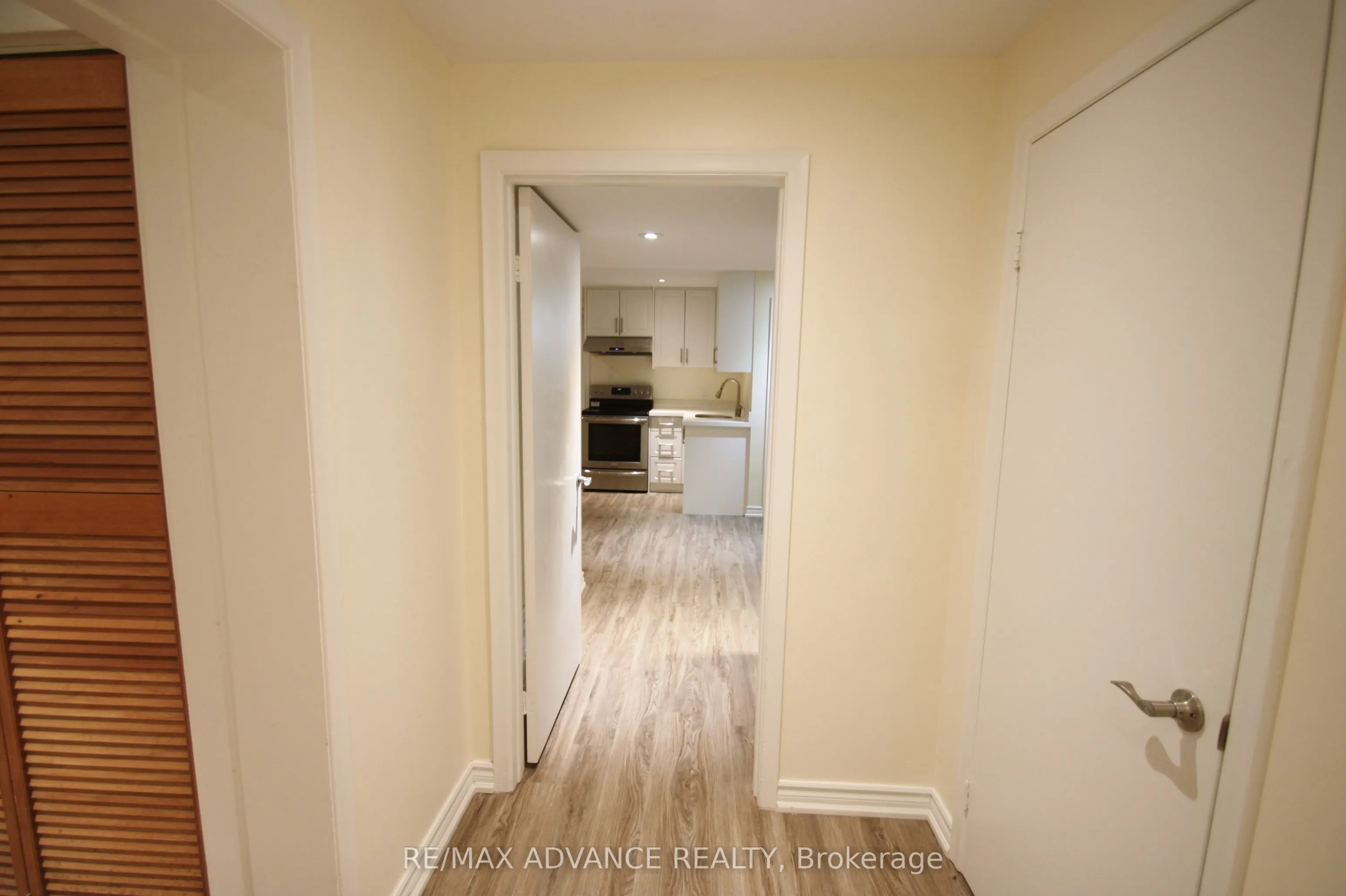 33 Carluke Crescent, #Lower