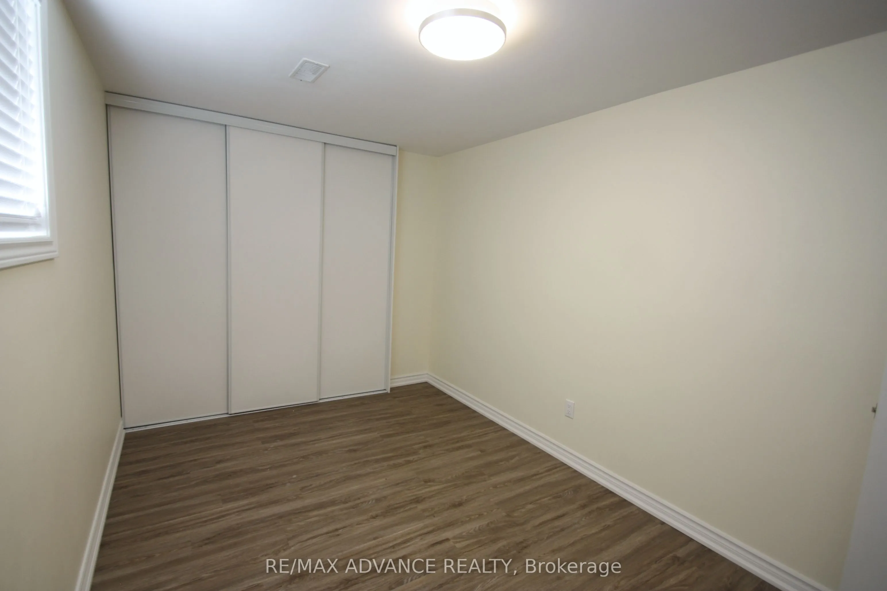 33 Carluke Crescent, #Lower