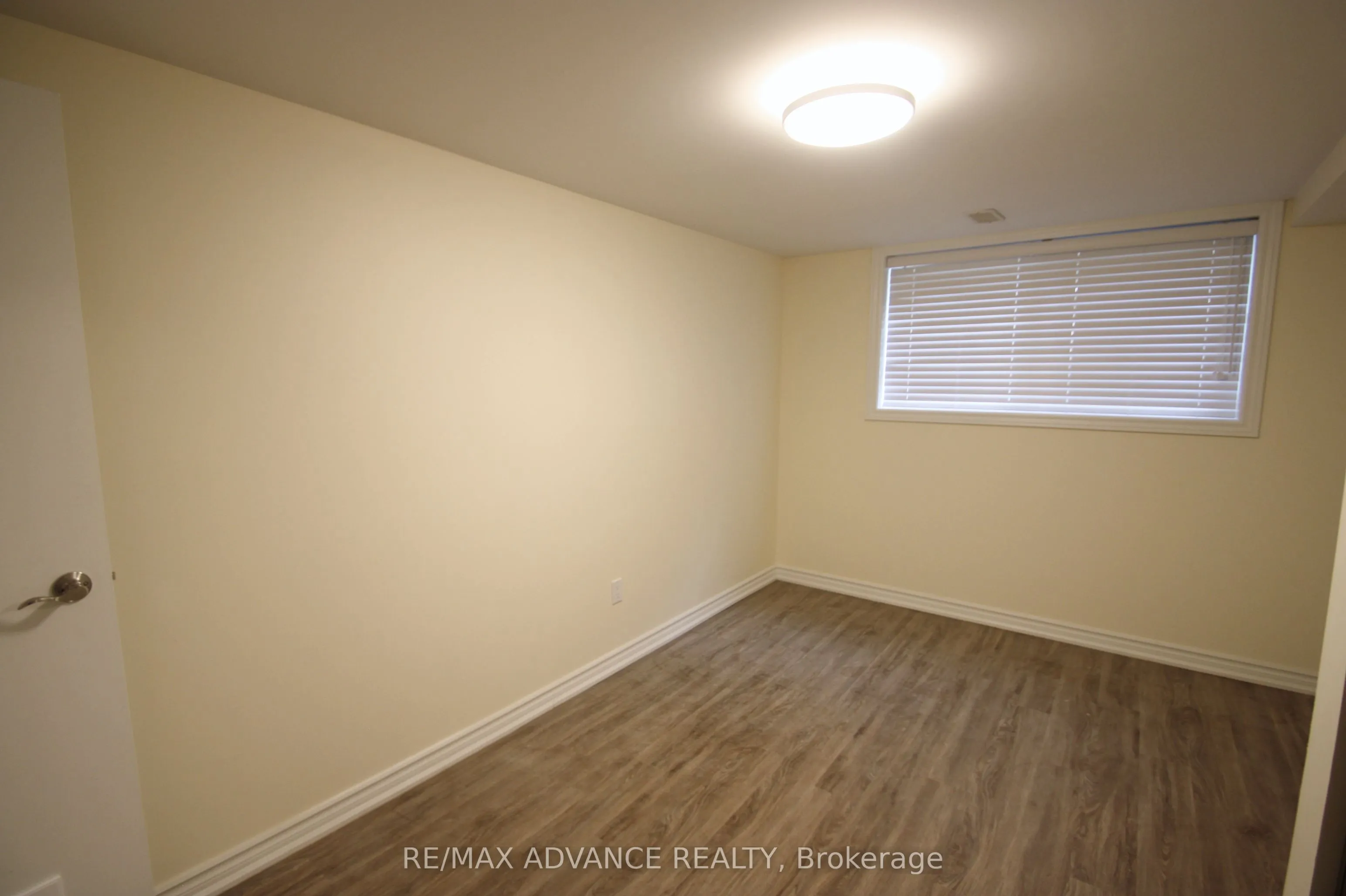 33 Carluke Crescent, #Lower