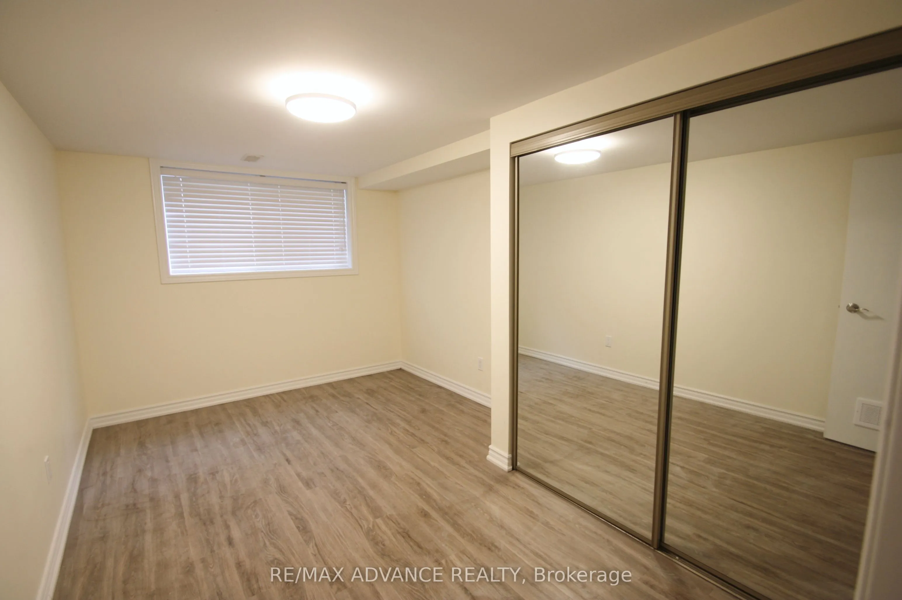 33 Carluke Crescent, #Lower