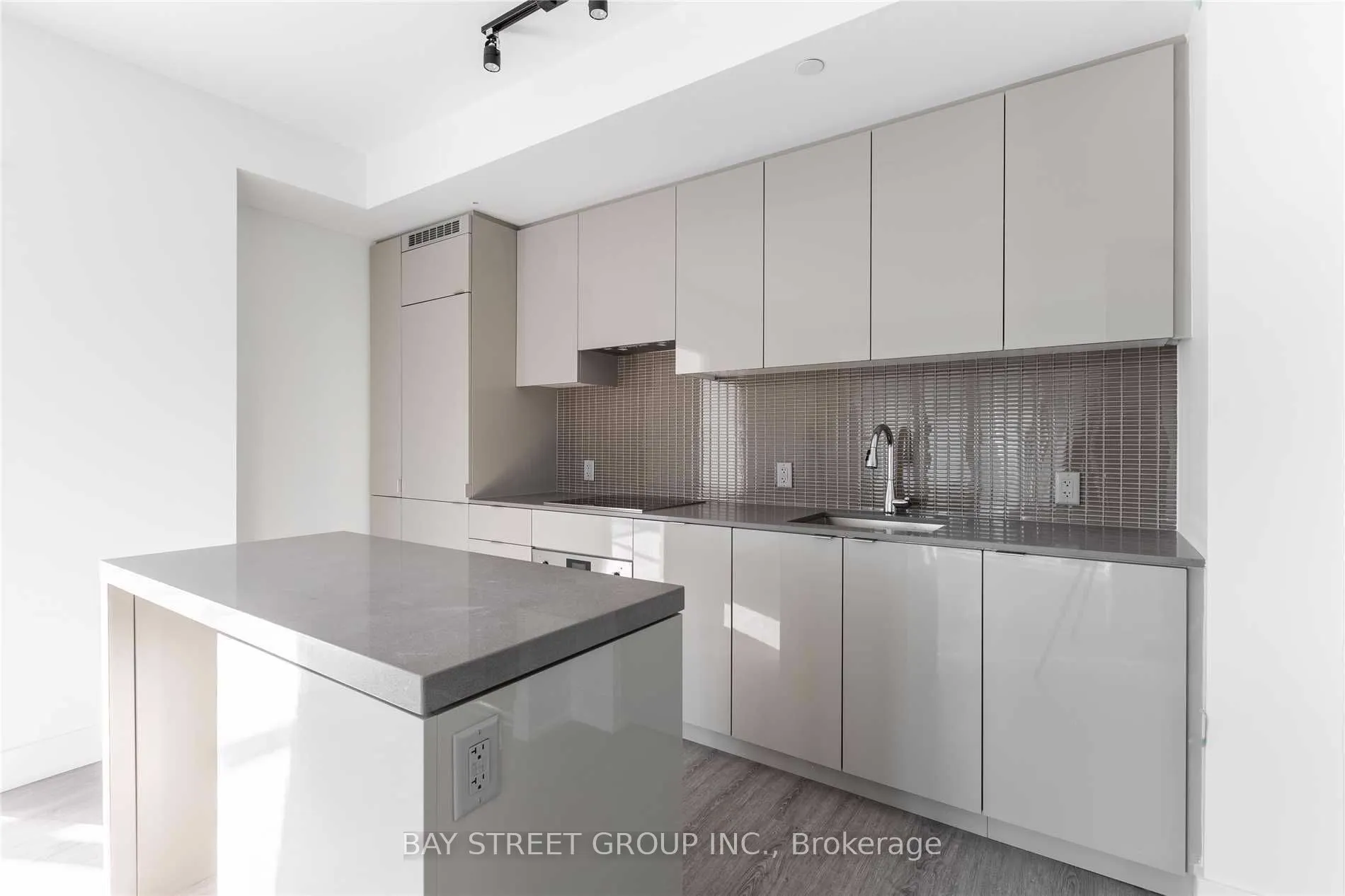 7 Grenville Street, #2911