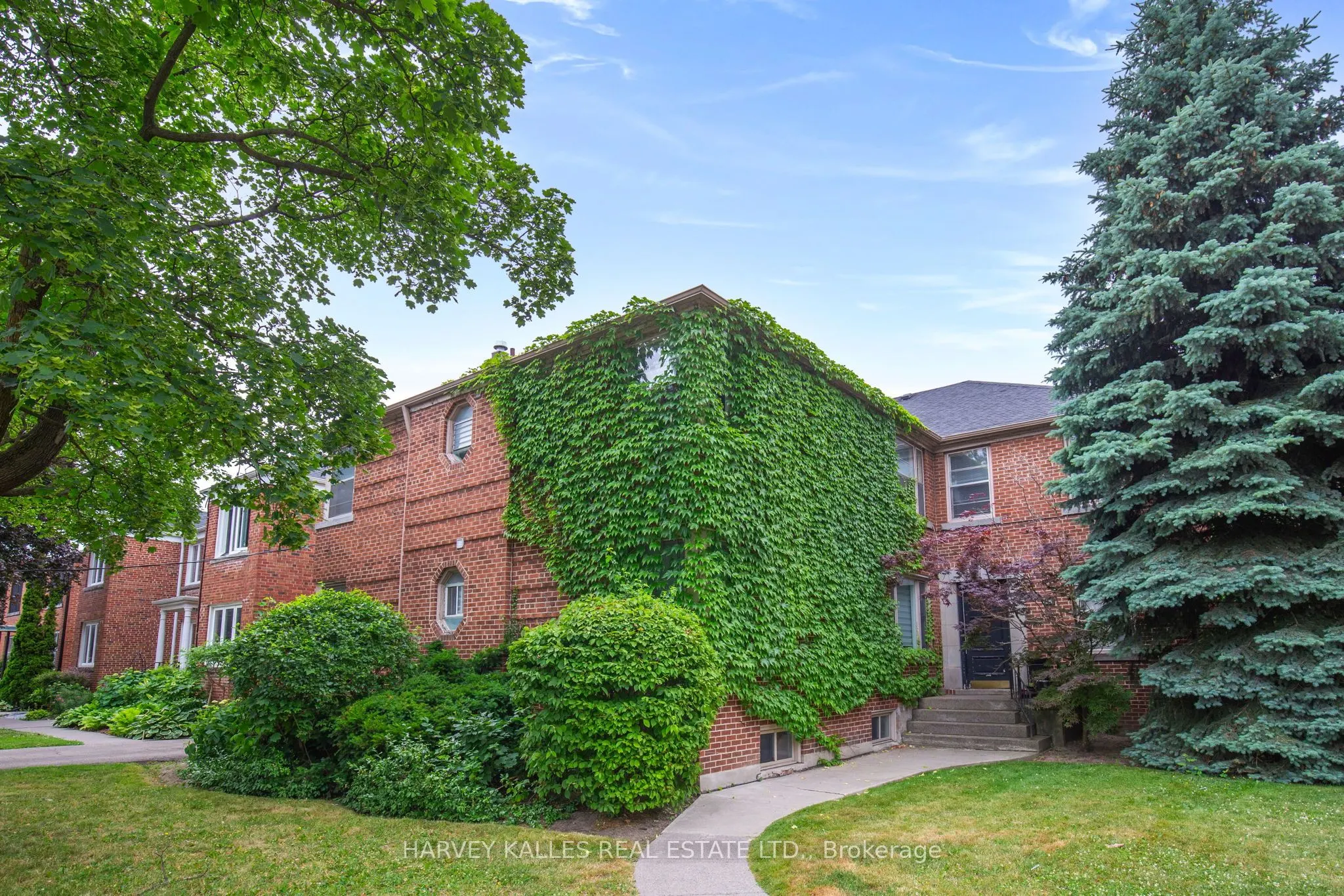 15 Warwick Avenue, #3
