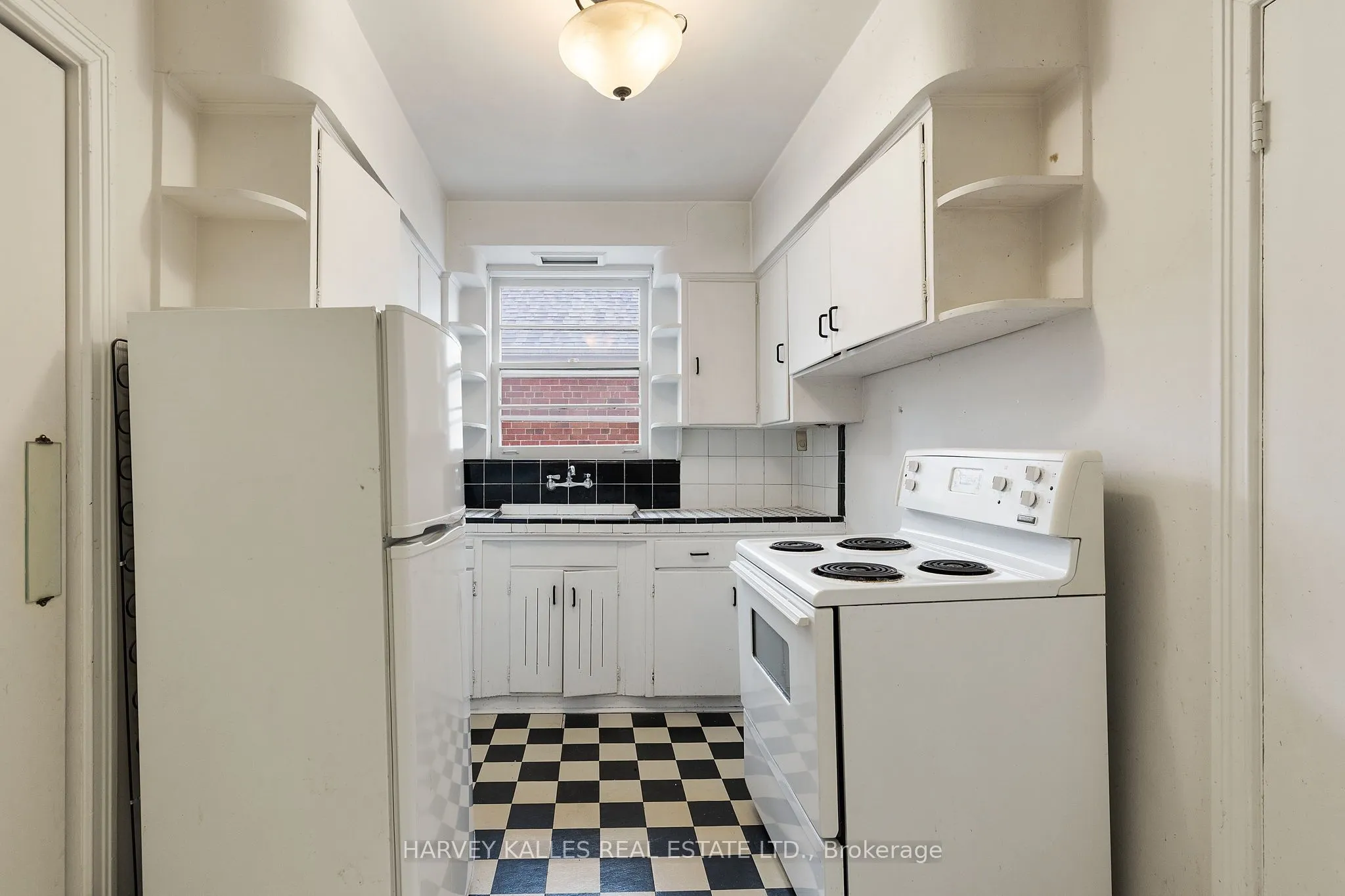 15 Warwick Avenue, #3