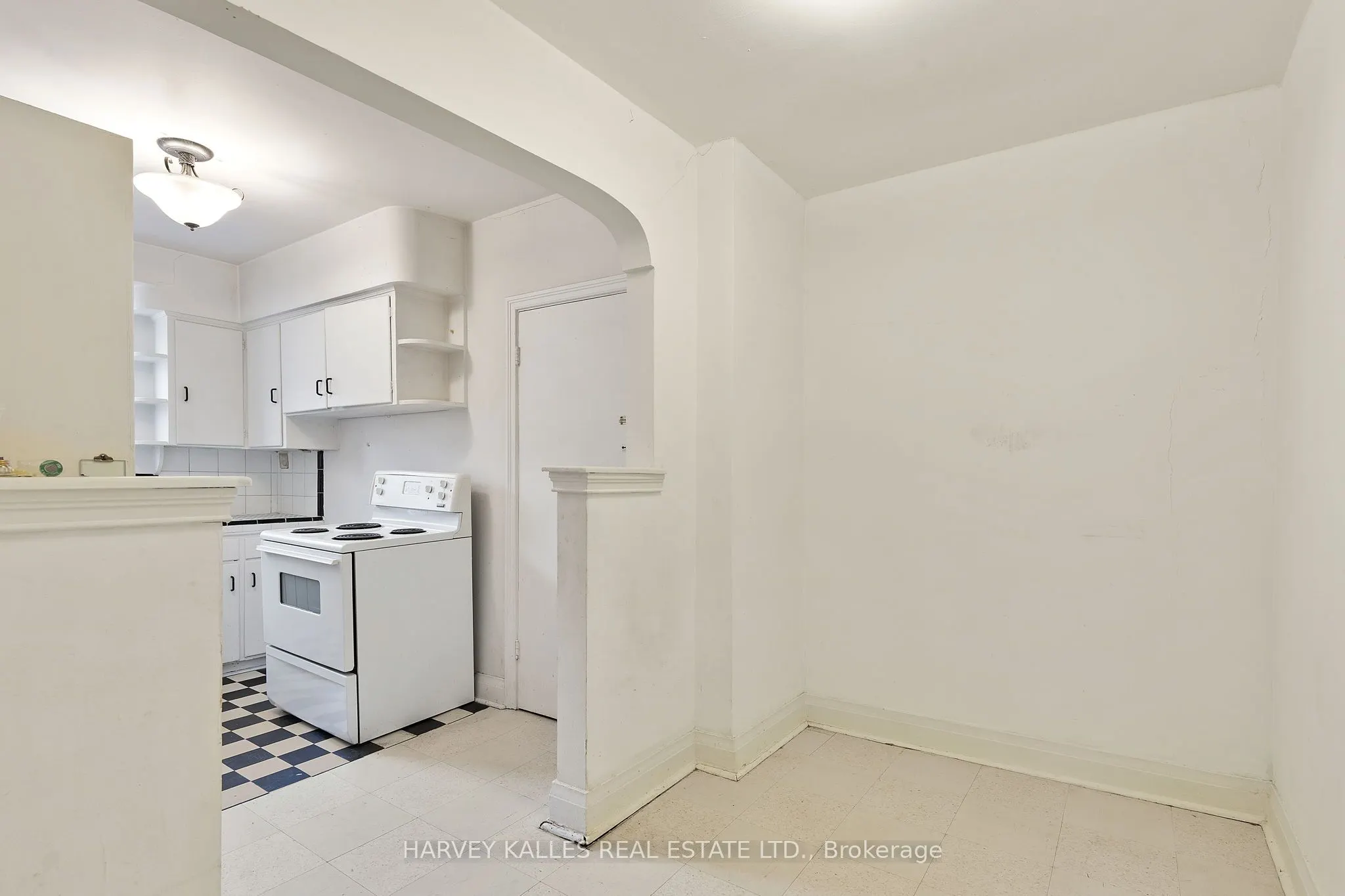 15 Warwick Avenue, #3