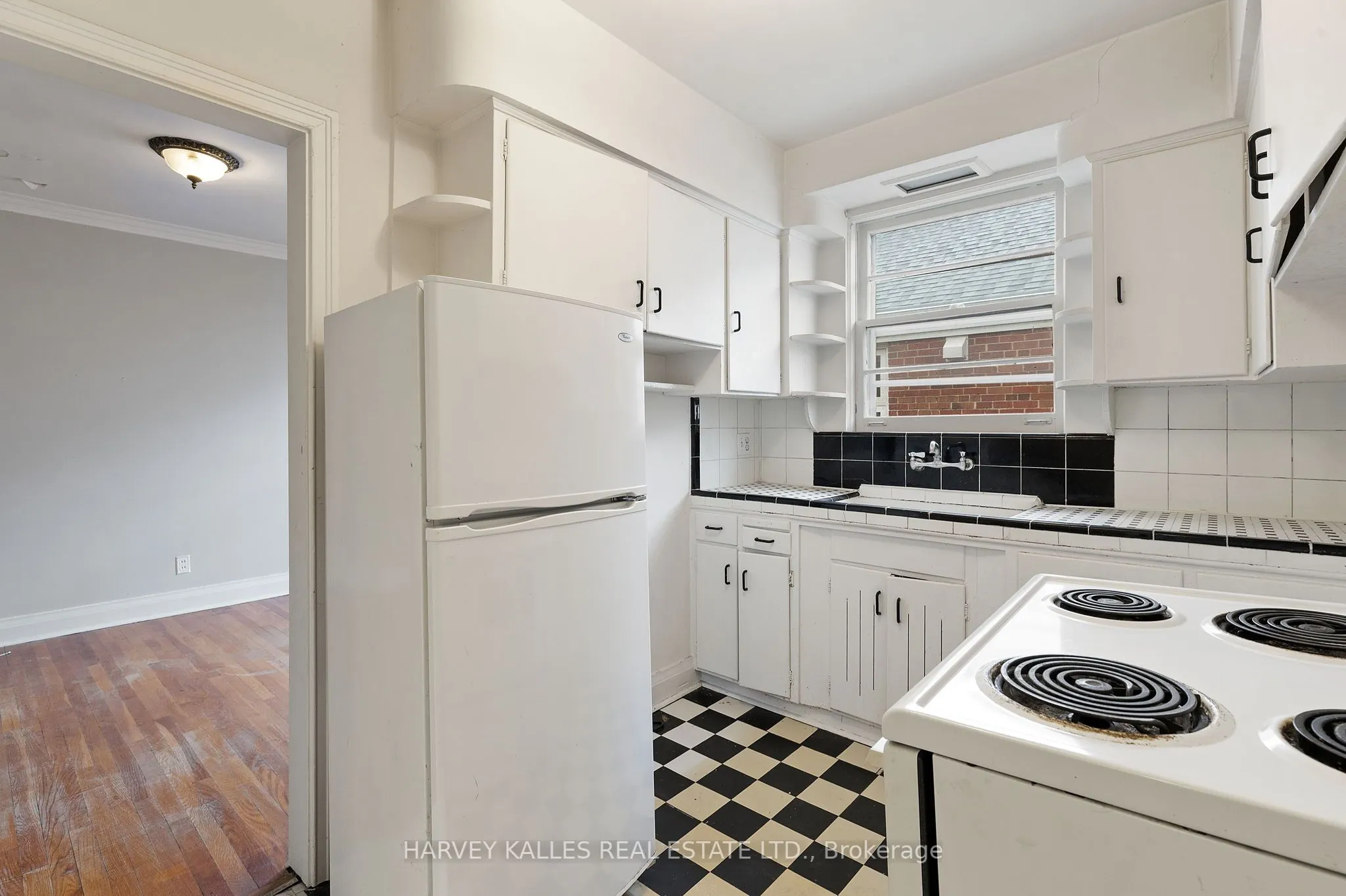 15 Warwick Avenue, #3