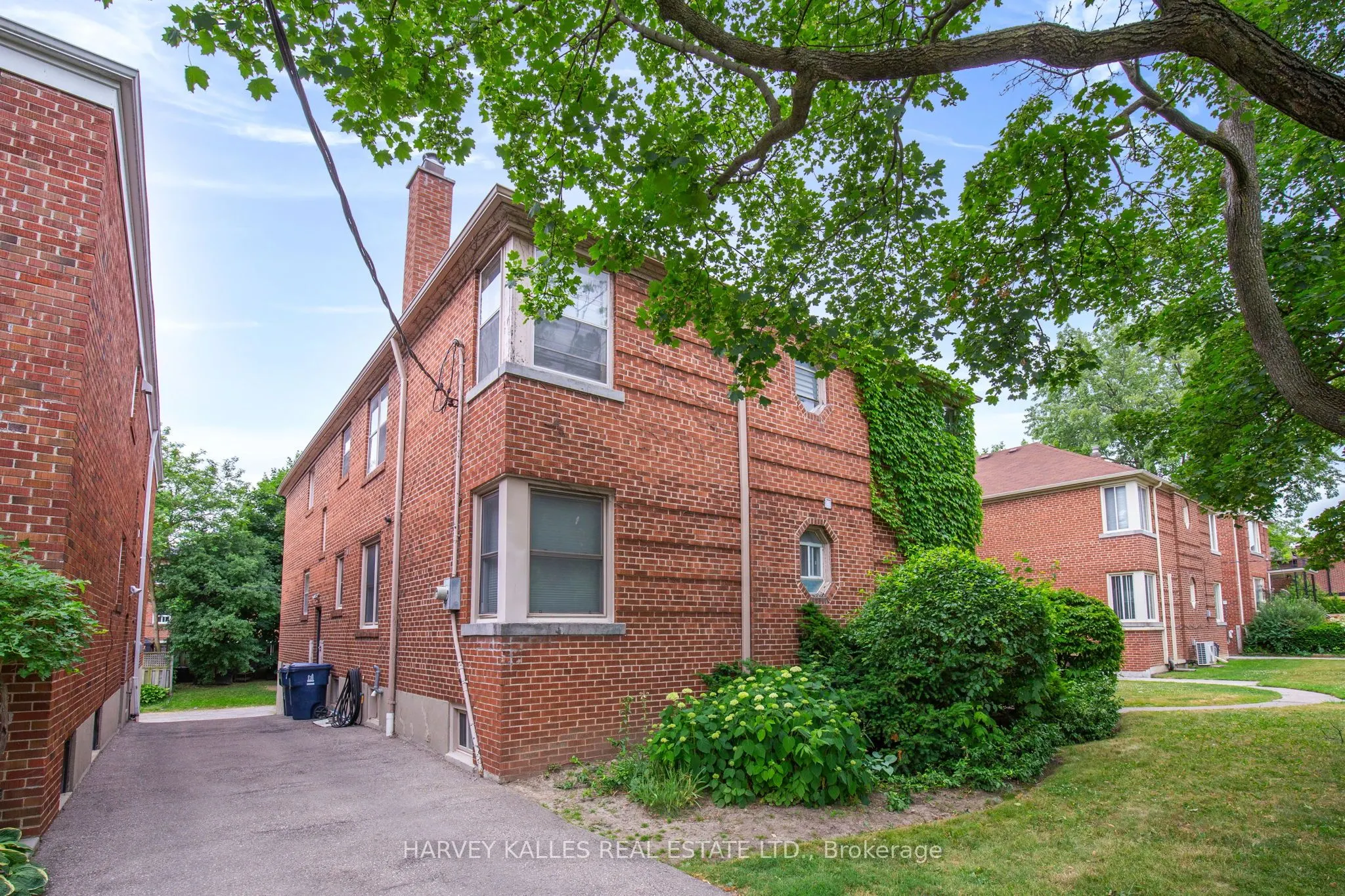 15 Warwick Avenue, #3