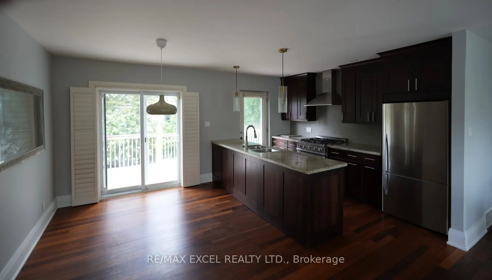 8 Overton Crescent