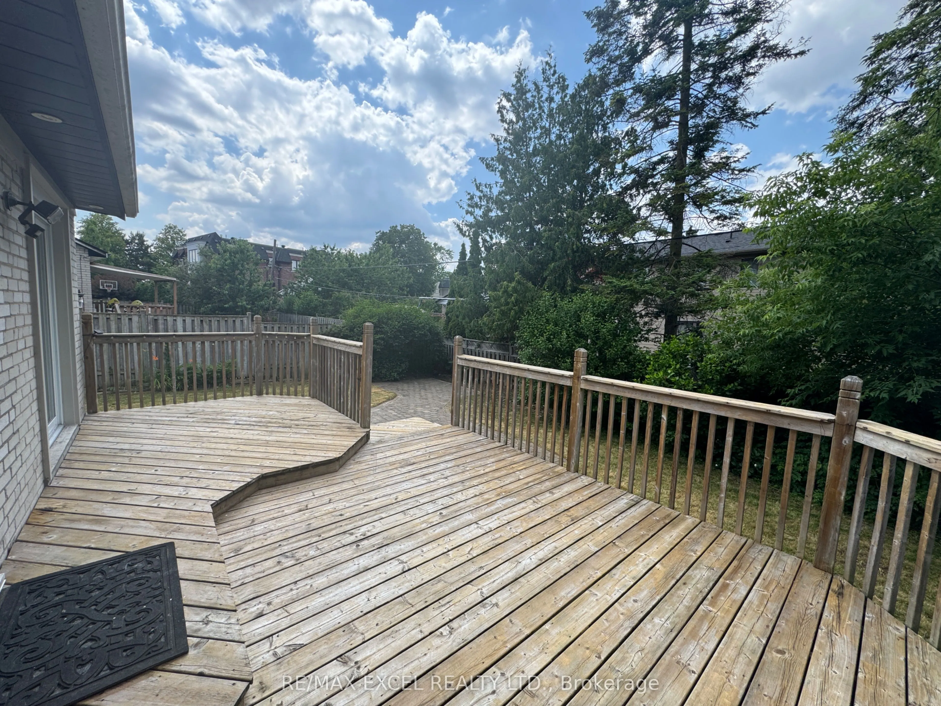 8 Overton Crescent