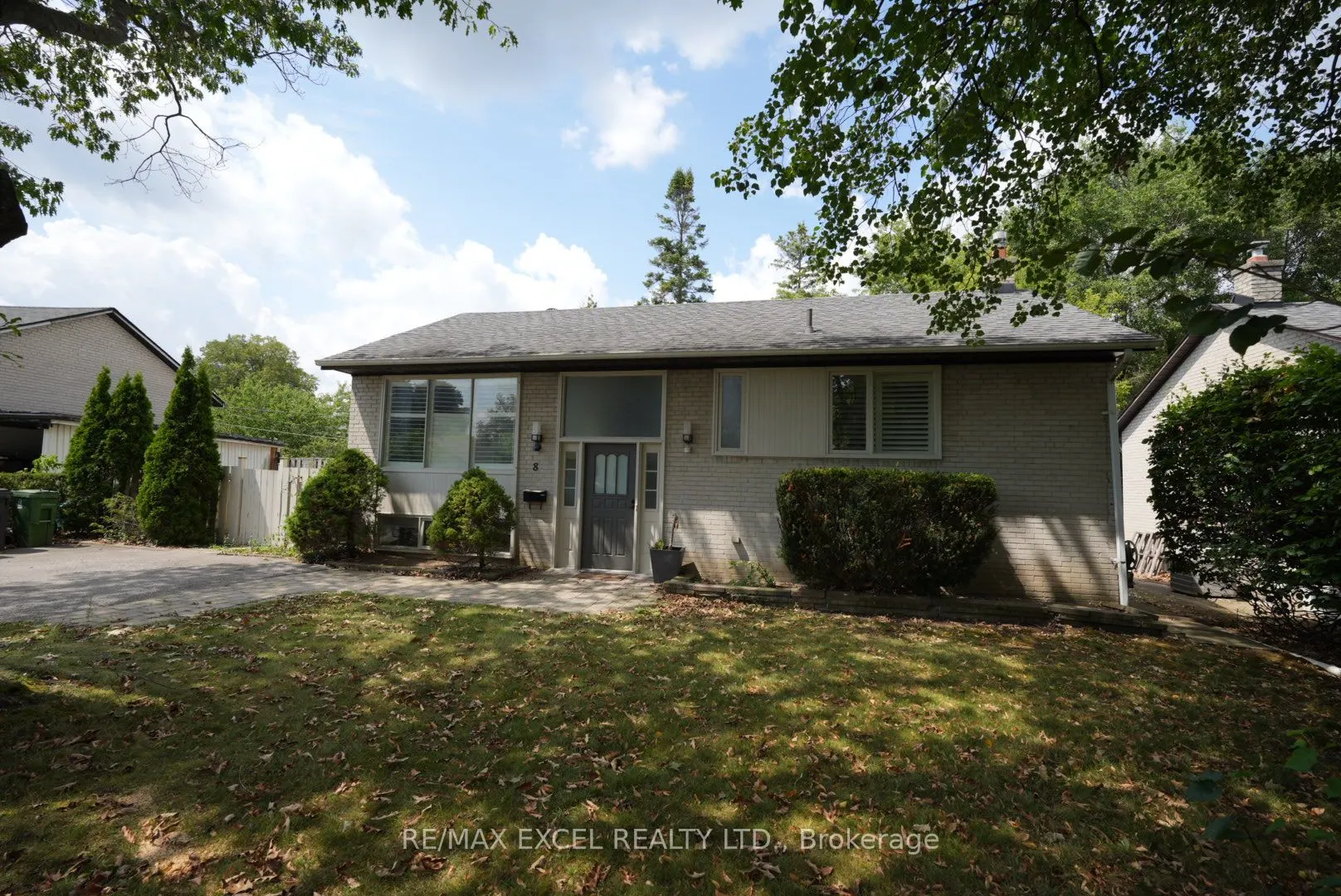 8 Overton Crescent