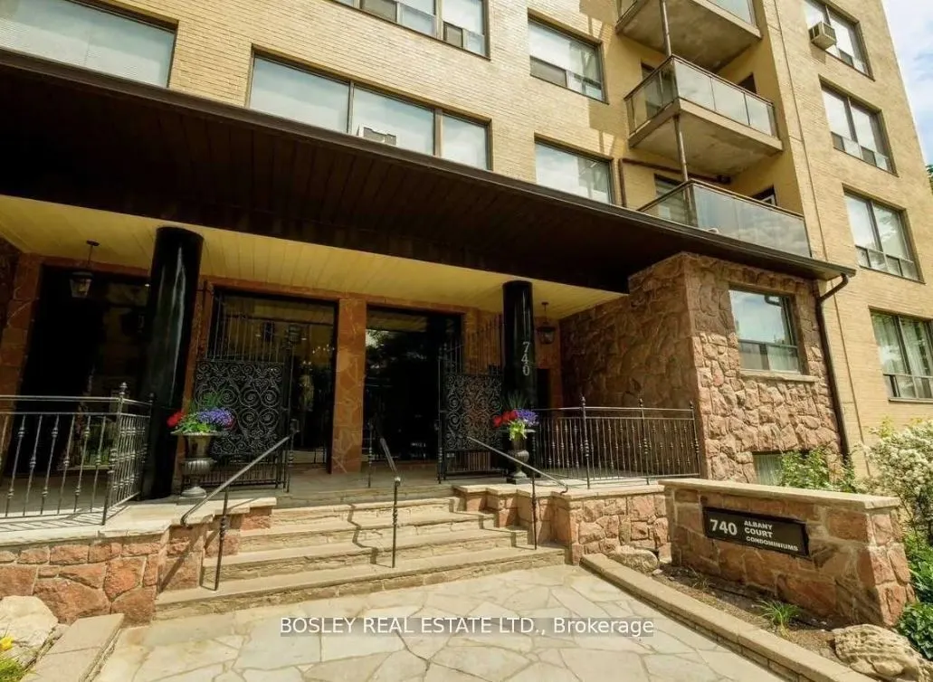740 Eglinton Avenue W, #108