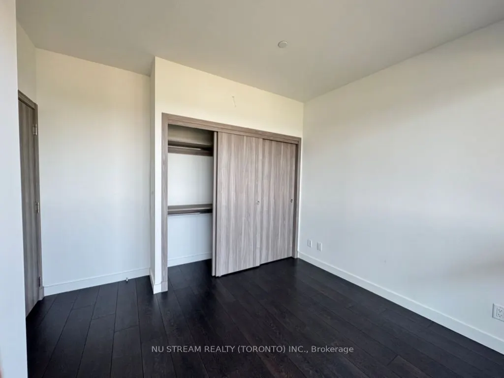 25 McMahon Drive, #1510