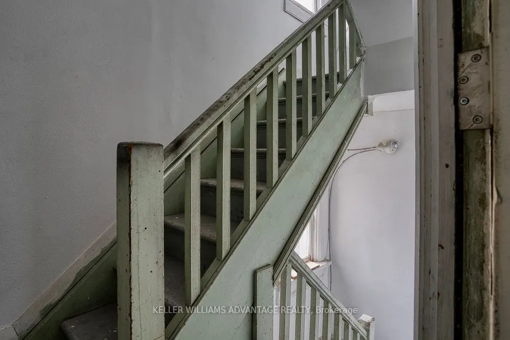 43 Dewson Street