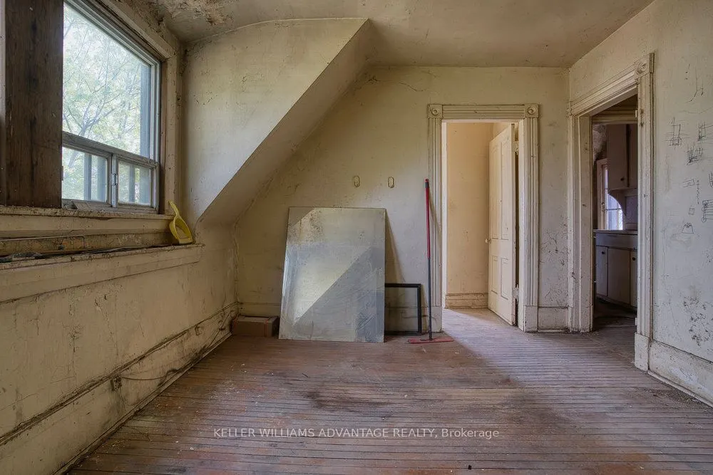 43 Dewson Street