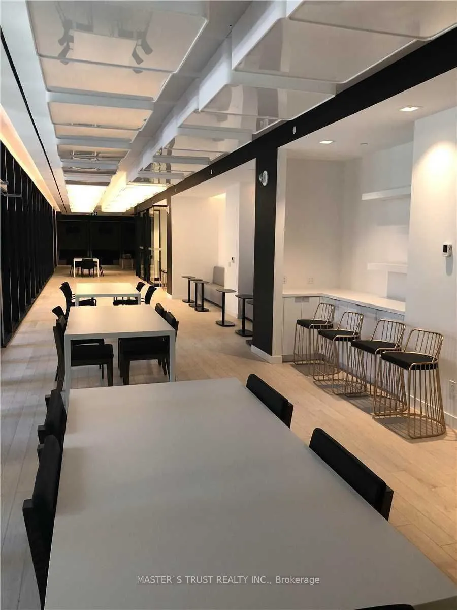 85 Wood Street, #2303