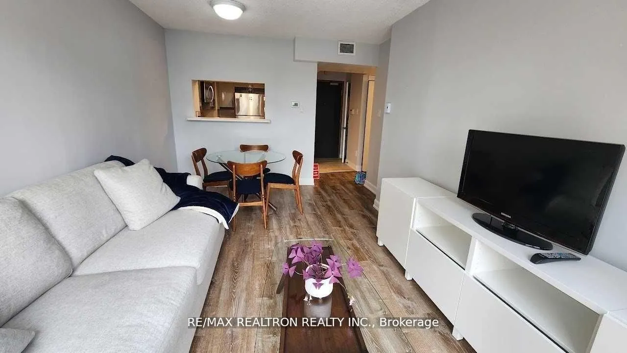 7 Broadway Avenue, #211