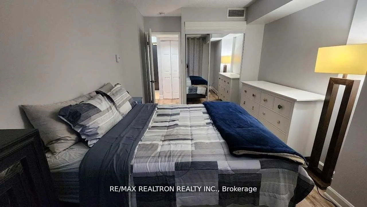 7 Broadway Avenue, #211