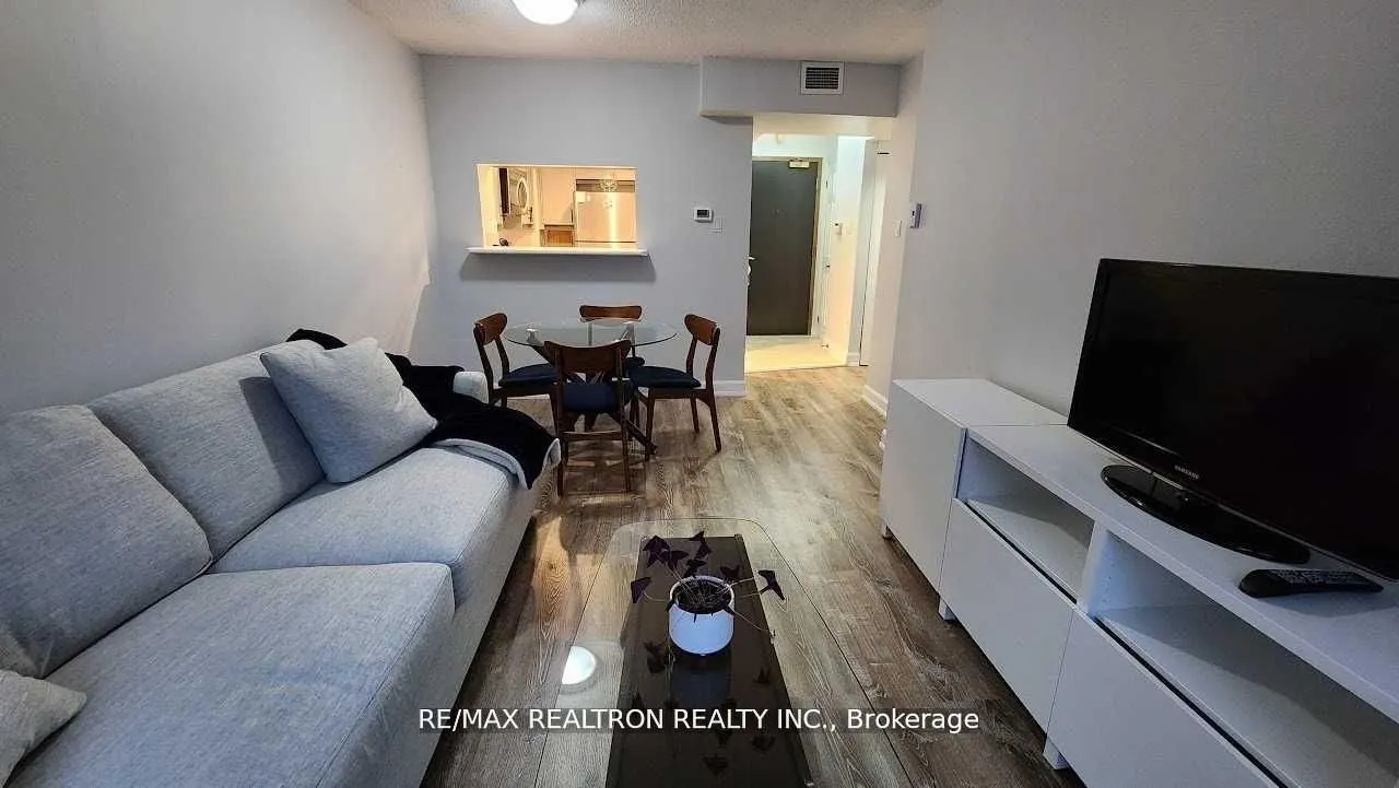 7 Broadway Avenue, #211
