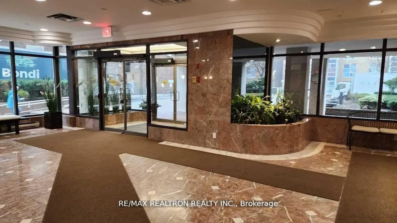 7 Broadway Avenue, #211