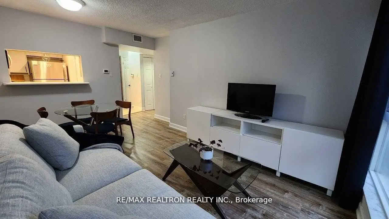7 Broadway Avenue, #211