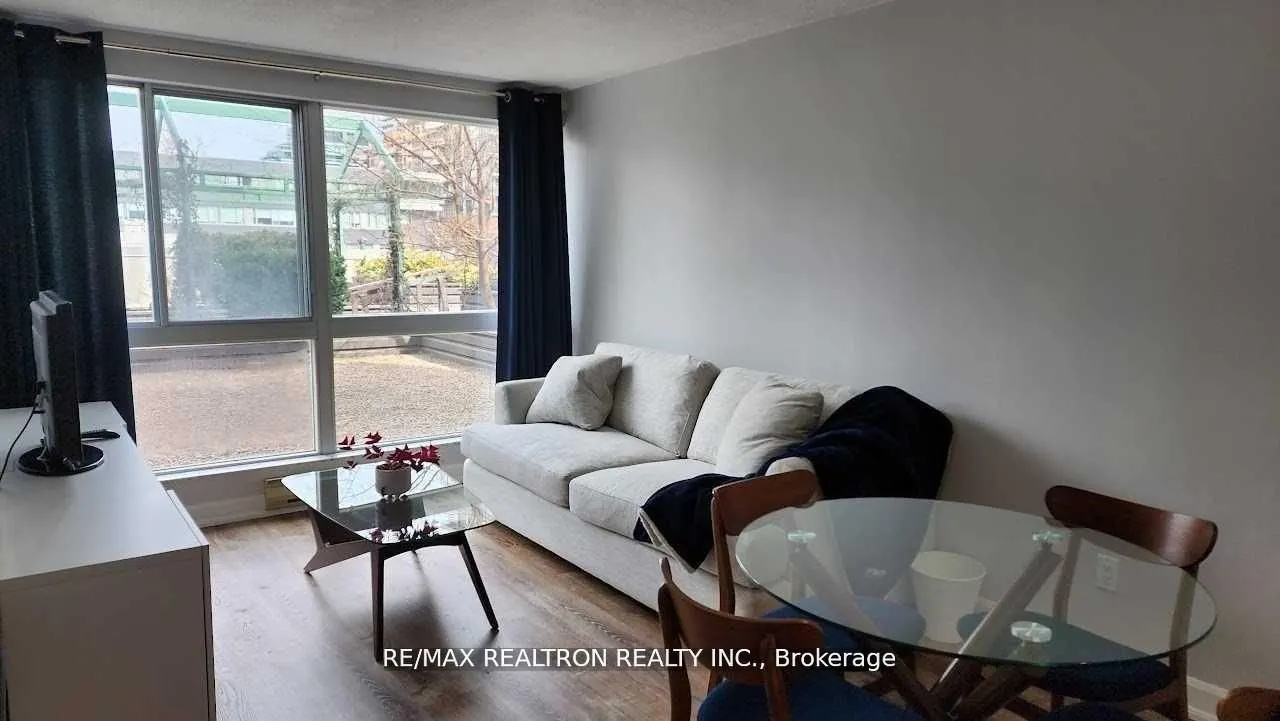 7 Broadway Avenue, #211
