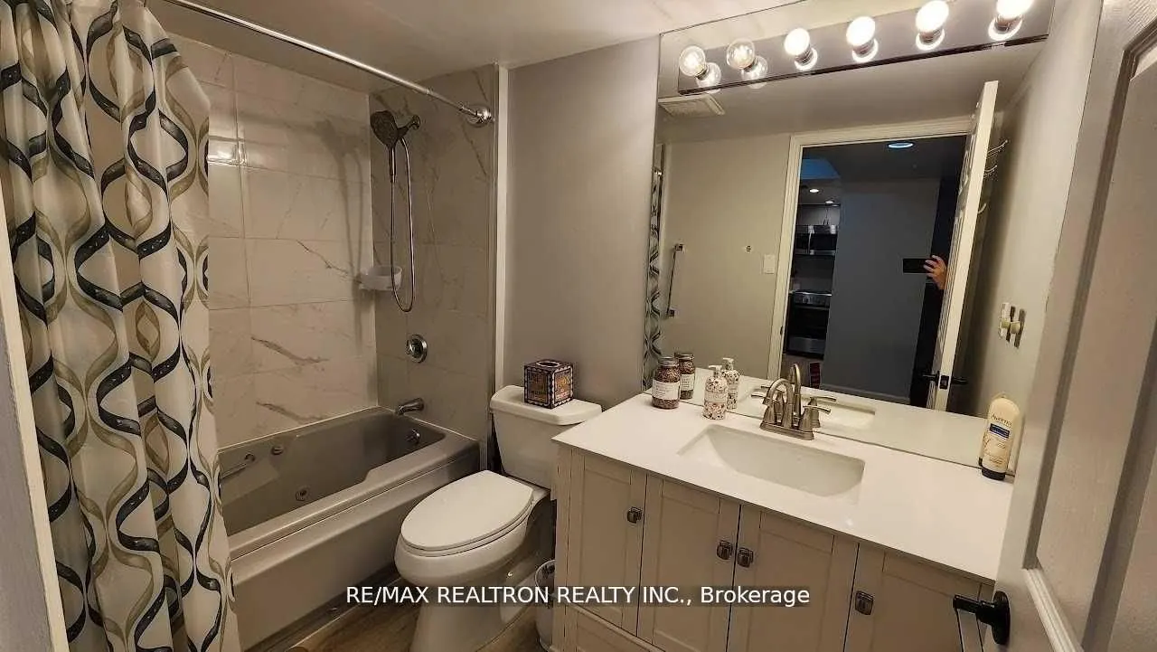 7 Broadway Avenue, #211