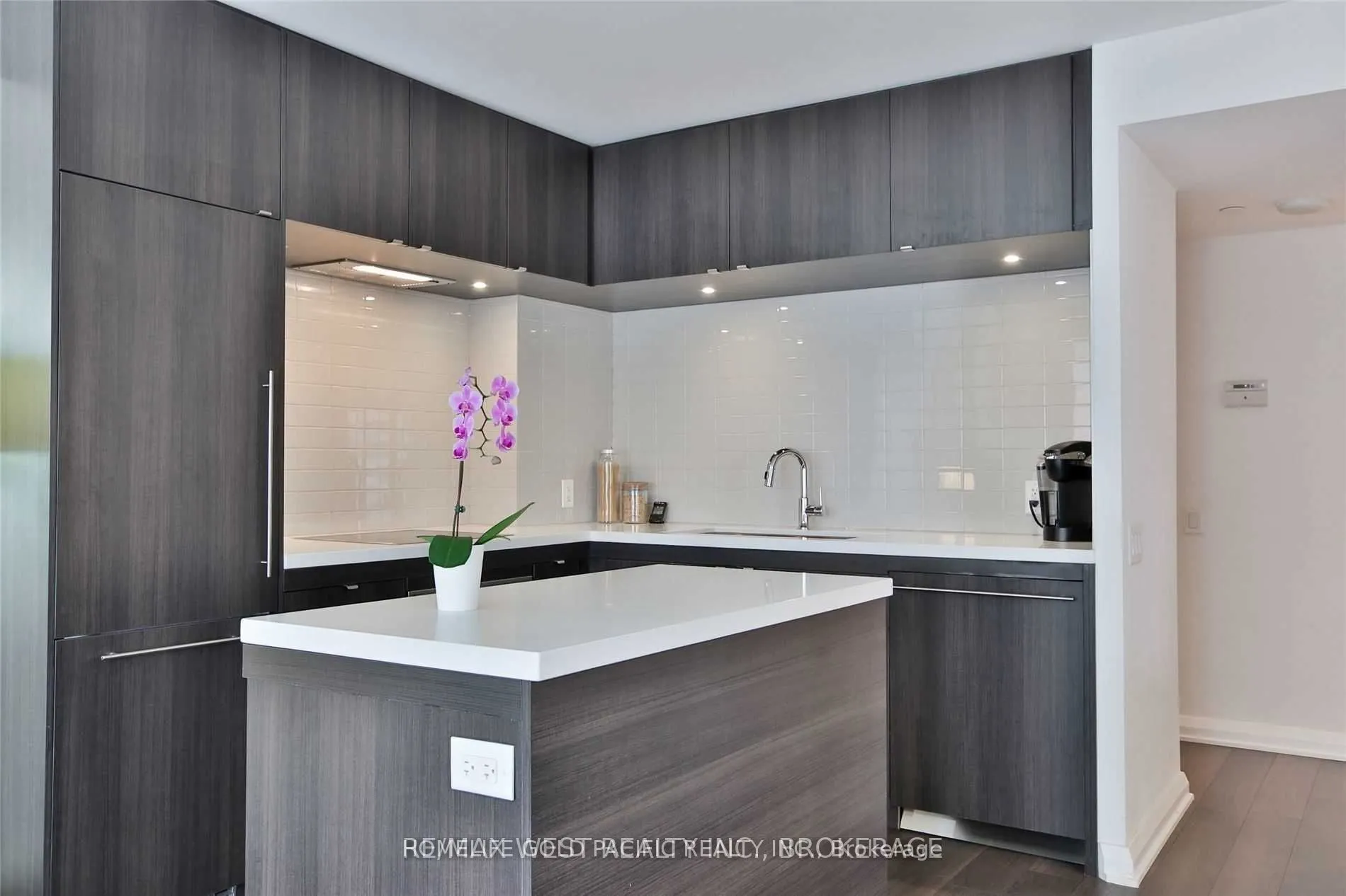 155 Yorkville Avenue, #2313