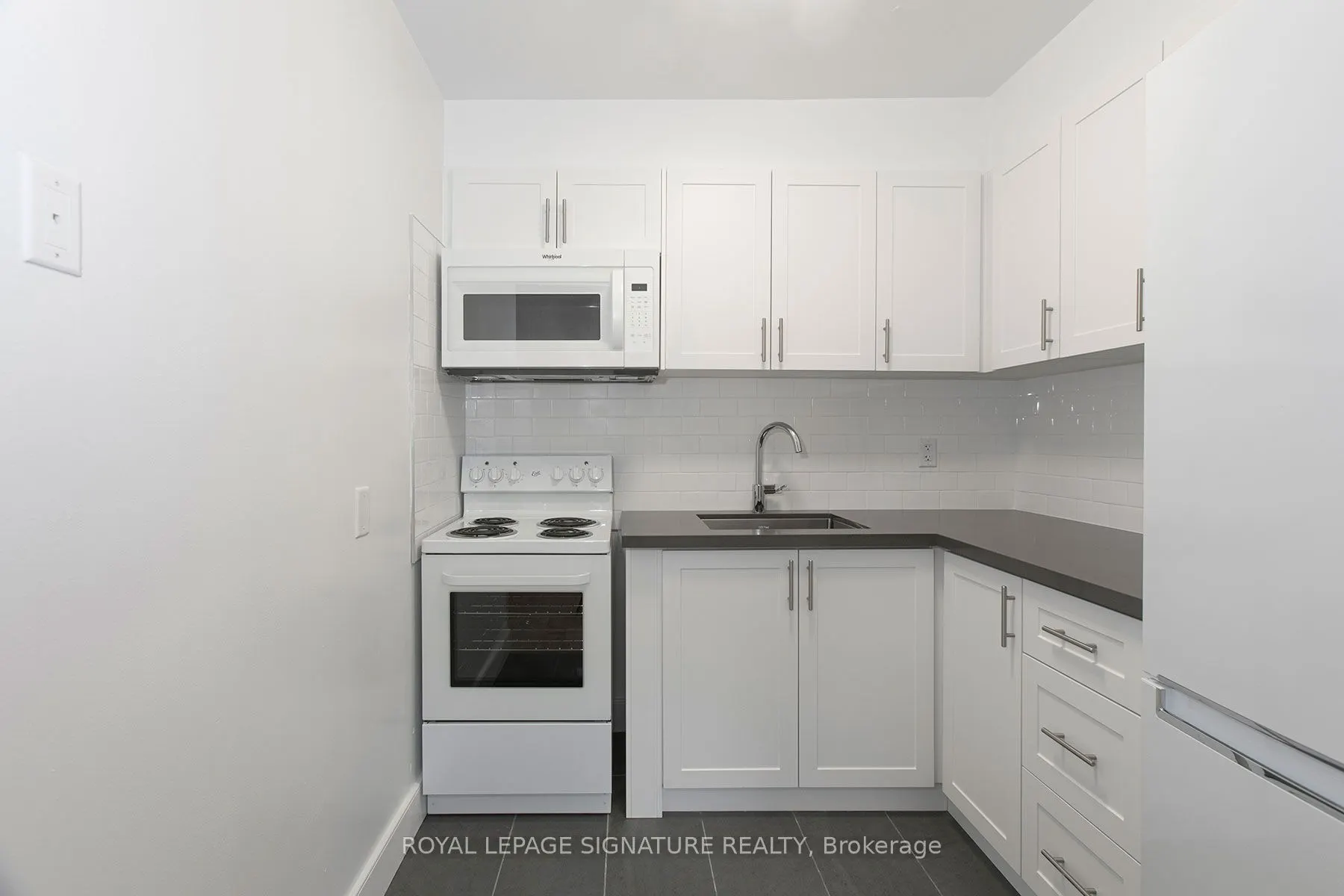 10 Shallmar Boulevard, #115